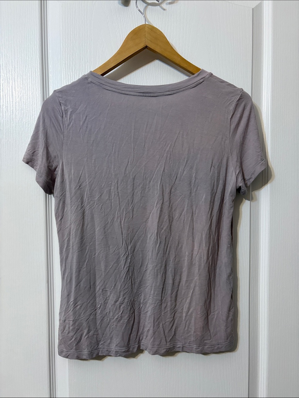 Women's Gray Floral Accent V-Neck Tee - Picture 2 of 2
